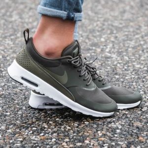 Cargo Green Nike Air Max Thea